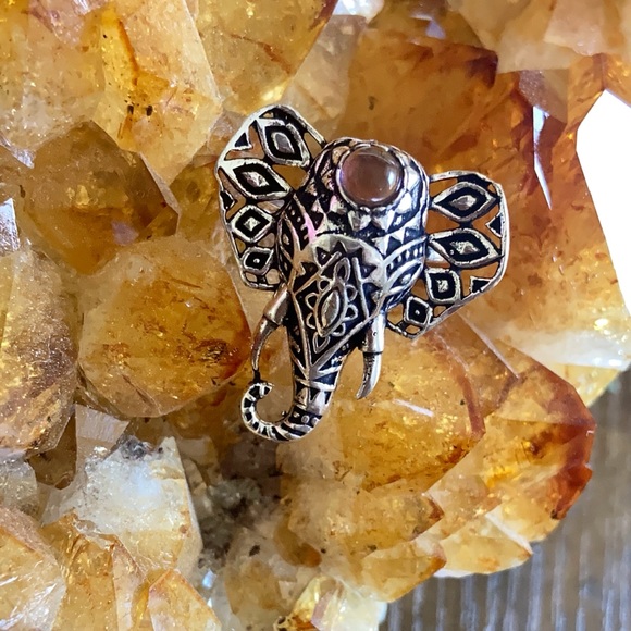 ⚡️ELEPHANT STONE RING ⚡️ - Picture 2 of 3